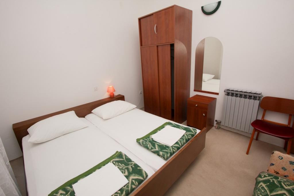 Apartments And Rooms Porto Ražanj Pokoj fotografie